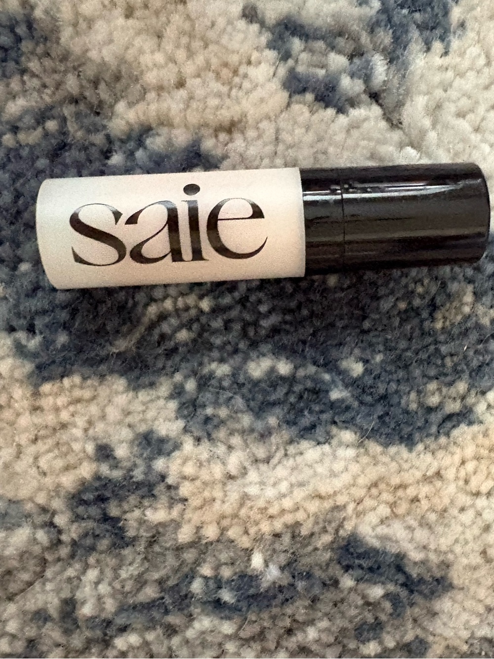 Saie Illuminator in Warm Glow